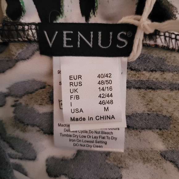 🦓Multi color zebra print strapless maxi dress M🦓 - Picture 3 of 4